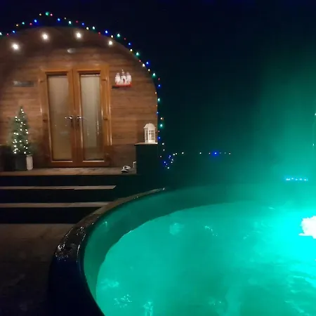 דירה The Pods By The Stream - Rohan Pod & Hot Tub *